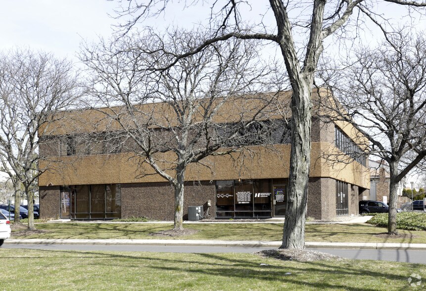 38 Meadowlands Pky, Secaucus, NJ à louer - Photo du bâtiment - Image 2 de 4