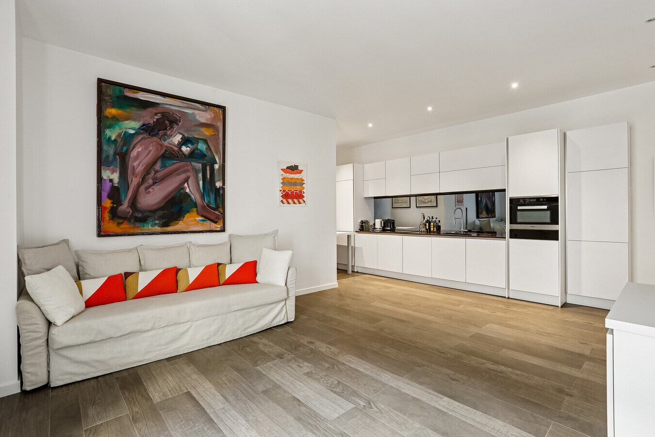 76 Avenue Des Champs Elysées, Paris, PAR 75008 -  -  - Photo intérieure - Image 1 of 1