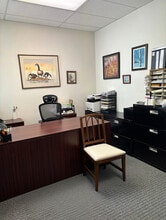 116 Gasoline Aly, Mooresville, NC for lease Interior Photo- Image 2 of 4