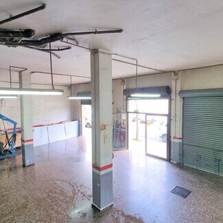 Plus de détails pour Multi-résidentiel à vendre