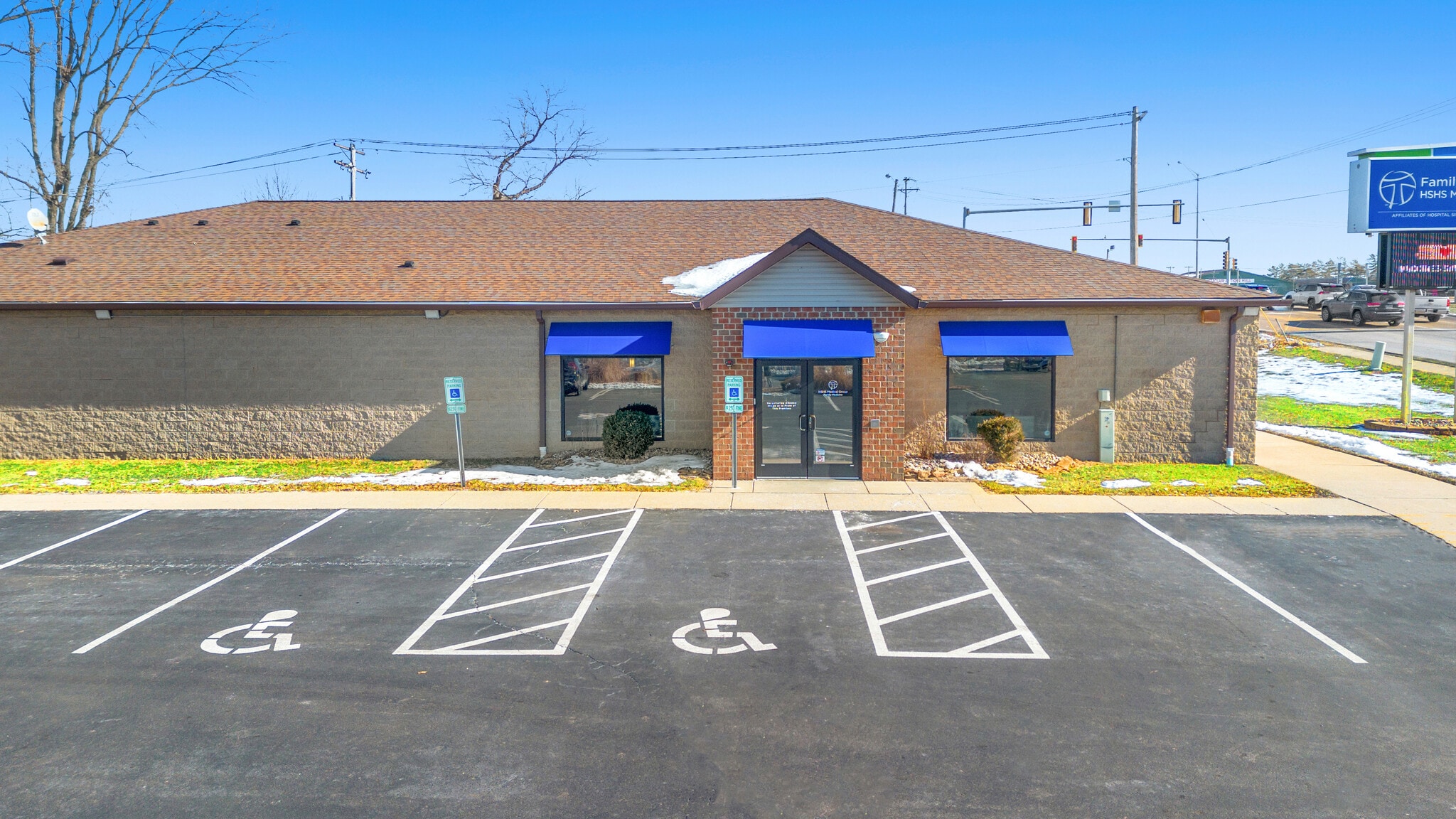 5 Ludwig Dr, Fairview Heights, IL for sale Primary Photo- Image 1 of 8