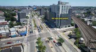 More details for 68-20 Queens Blvd, Woodside, NY - Retail for Sale