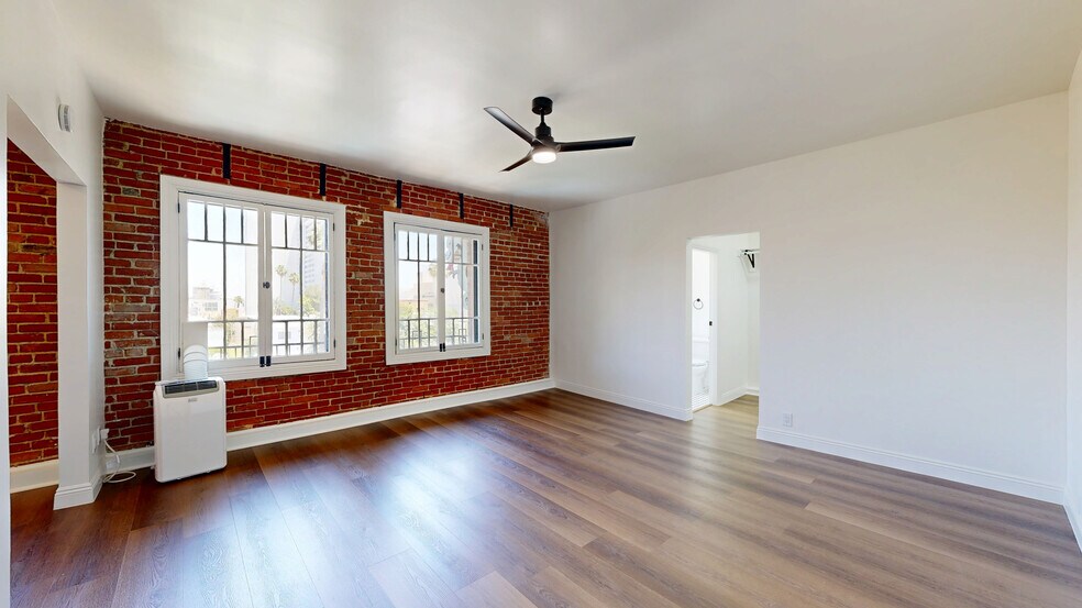 1775 N Orange Dr, Hollywood, CA à vendre - Numérisation 3D de Matterport - Image 3 de 35