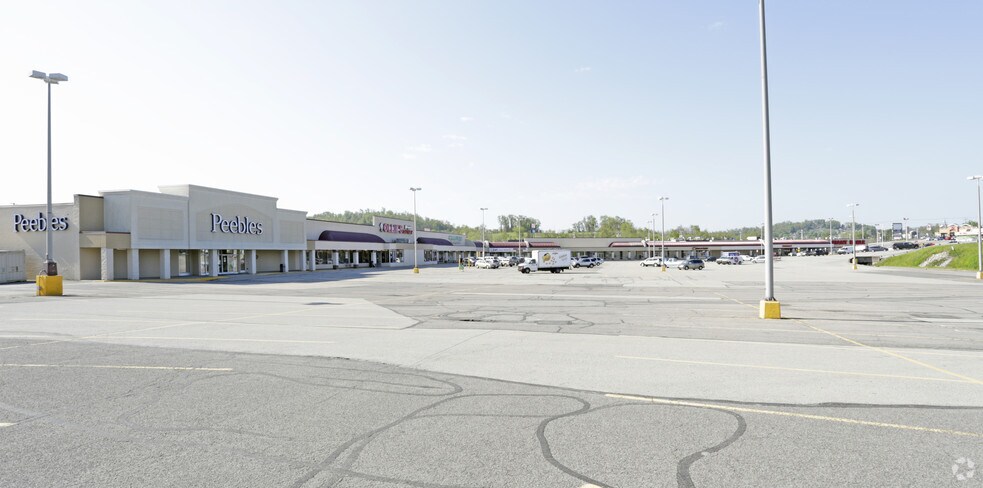 790 Tri County Ln, Belle Vernon, PA à louer - Photo du bâtiment - Image 3 de 8