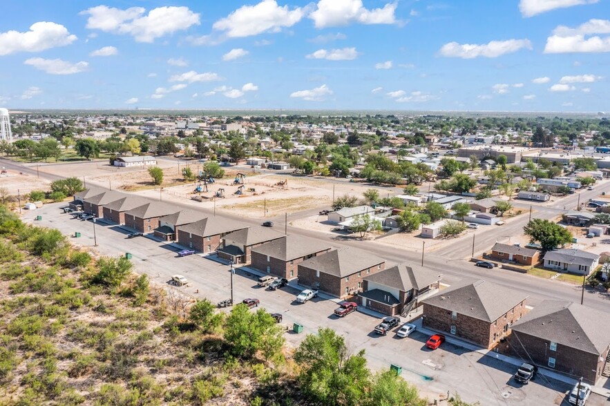 1203 S Gail Ave, Monahans, TX for sale - Building Photo - Image 3 of 10