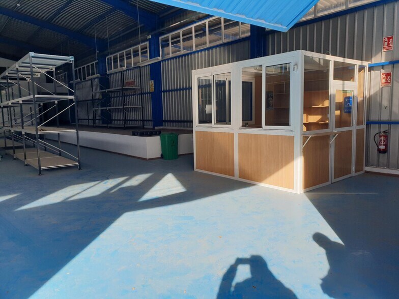 Industrial in Petrer, Alicante for sale - Building Photo - Image 3 of 27