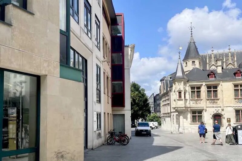 Office in Rouen for lease Building Photo- Image 1 of 9