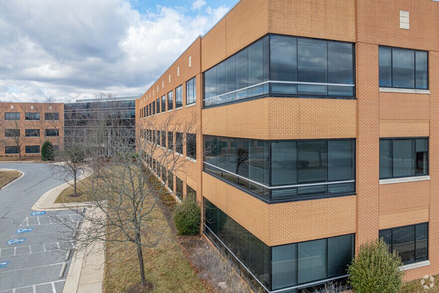 940 Ridgebrook Rd, Sparks, MD à louer - Photo du bâtiment - Image 3 de 7