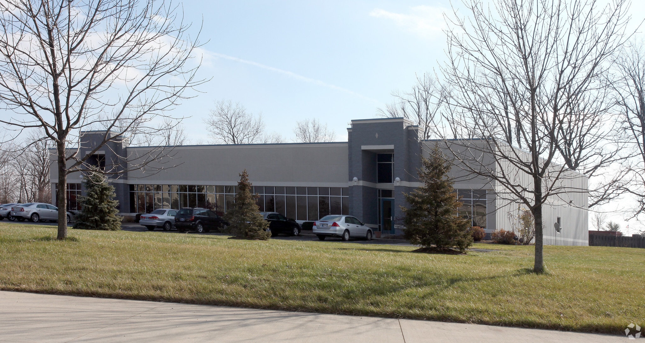880 Lennox Ct, Zionsville, IN for lease Primary Photo- Image 1 of 6