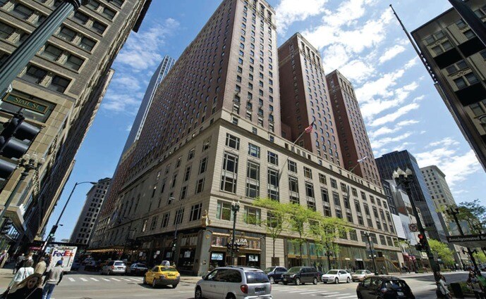 17 E Monroe St, Chicago, IL à louer - Photo du bâtiment - Image 1 de 2
