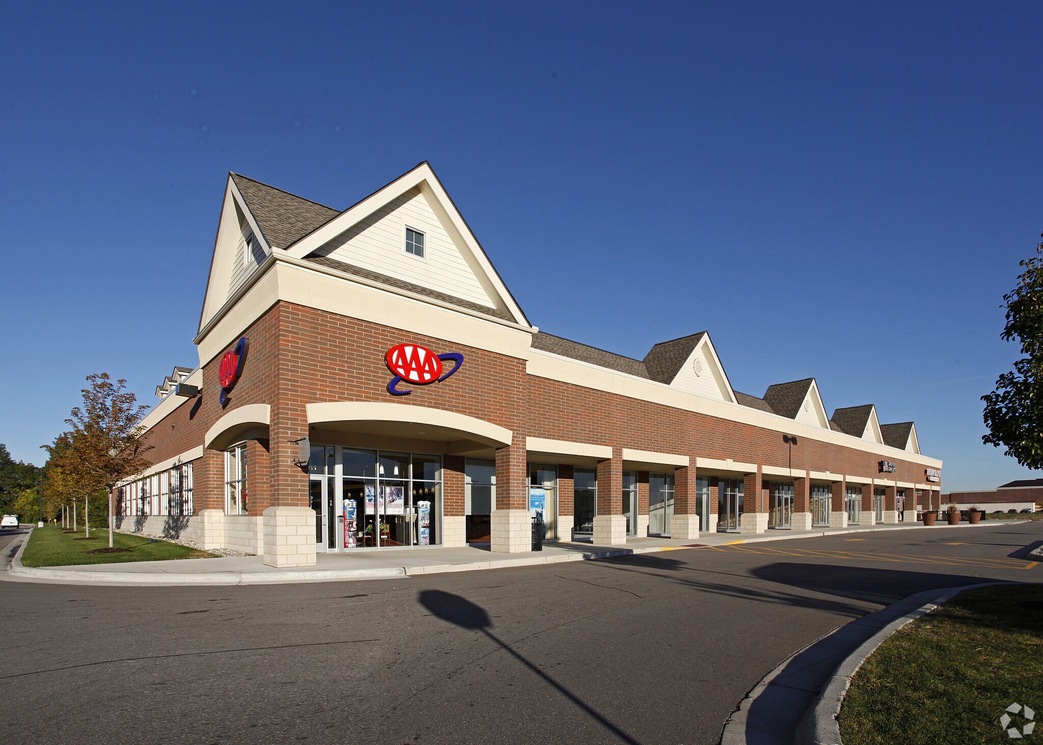 29359-29315 Mound Rd, Warren, MI for lease Building Photo- Image 1 of 15