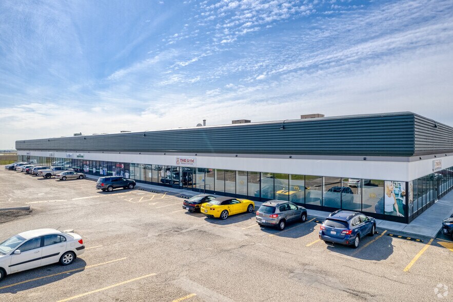 2919-2929 5th Ave NE, Calgary, AB à louer - Photo du bâtiment - Image 2 de 5