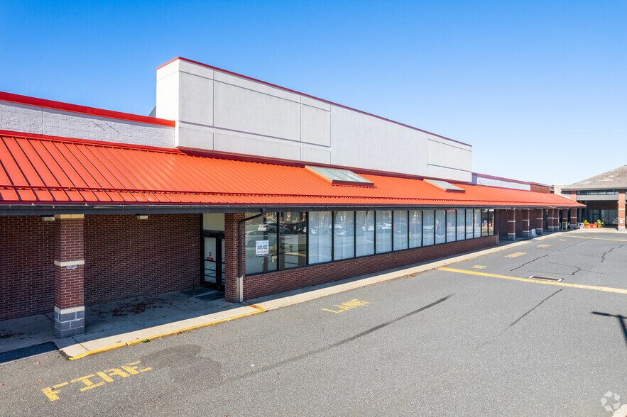 7001 N Route 309, Coopersburg, PA à louer - Photo du bâtiment - Image 2 de 10