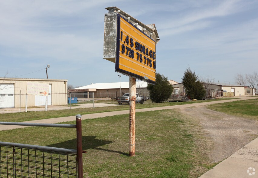 1004 S Interstate Highway 45, Ennis, TX à vendre - Photo du bâtiment - Image 3 de 4