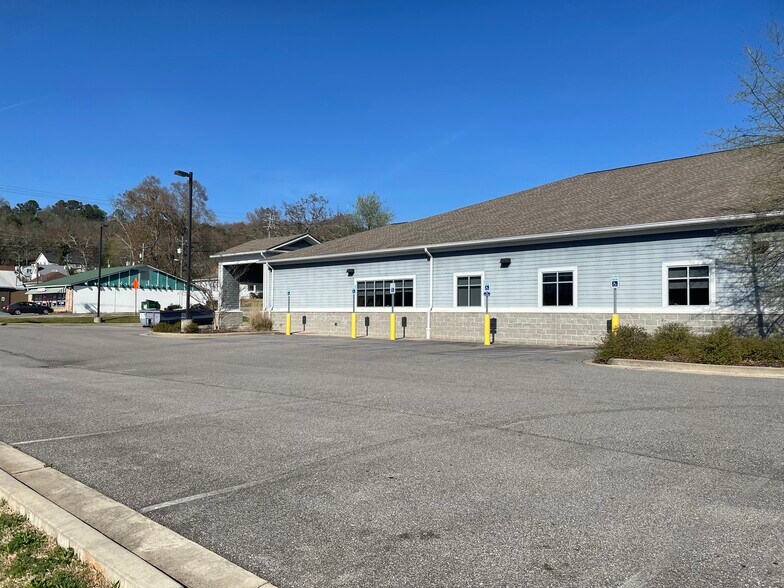 2017 Quintard Ave, Anniston, AL à louer - Photo du bâtiment - Image 3 de 7