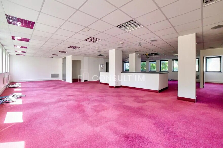 Bureau dans Courbevoie à vendre - Photo du bâtiment - Image 3 de 7