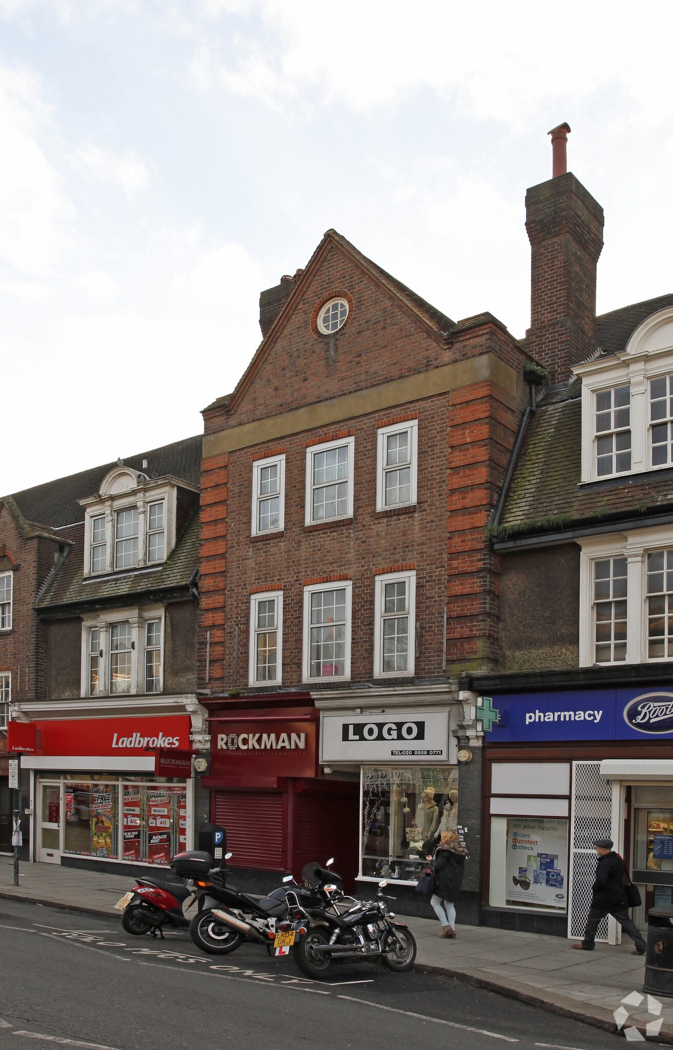 36A-36B The Broadway, London for lease Primary Photo- Image 1 of 3