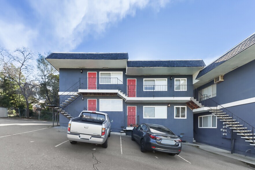 163 Pleasant Ave, Auburn, CA à vendre - Photo du bâtiment - Image 3 de 45