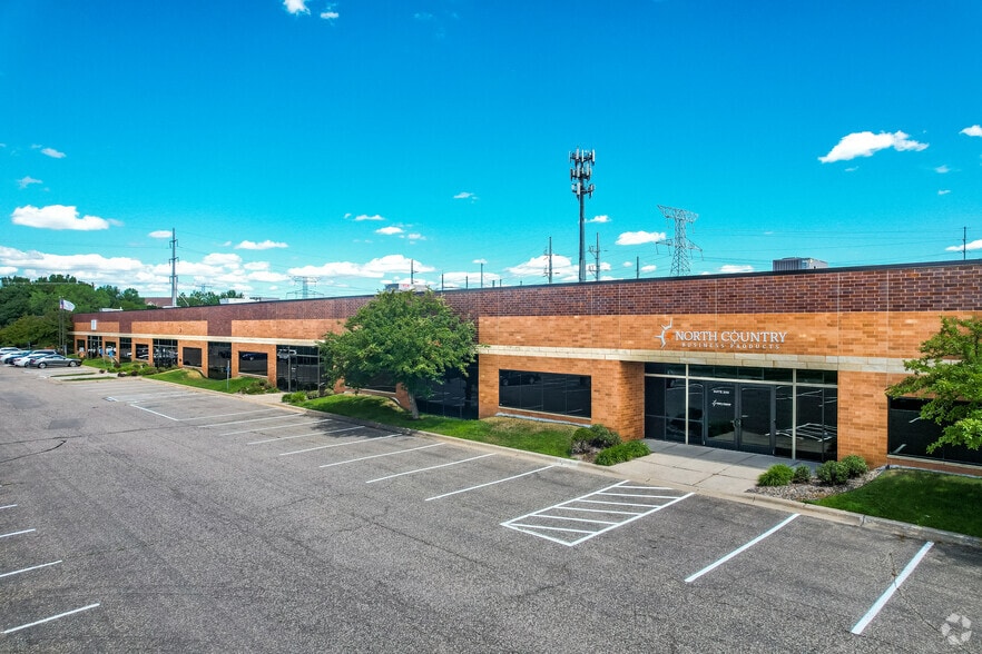 5010 Cheshire Ln N, Plymouth, MN for lease - Building Photo - Image 1 of 15