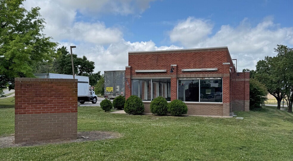 14930 S Harrison St, Olathe, KS à vendre - Photo du bâtiment - Image 2 de 7