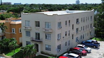 1760 SW 13th St, Miami FL - Services immobiliers commerciaux