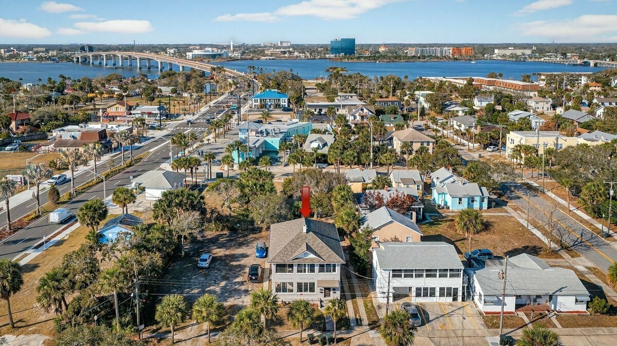 212 S Oleander Ave, Daytona Beach, FL for sale Primary Photo- Image 1 of 11