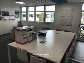 Flex dans Bron à louer Photo du bâtiment- Image 2 de 8