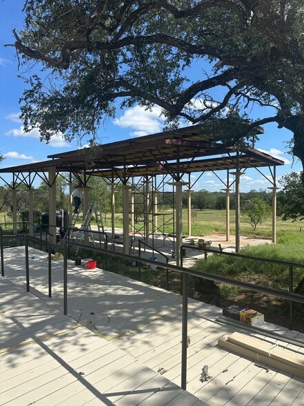 9900 E State Highway 71, Spicewood, TX à louer - Photo du bâtiment - Image 2 de 9