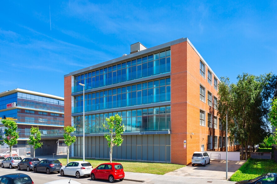 Avinguda del Baix Llobregat, 5, El Prat de Llobregat, Barcelona for lease - Building Photo - Image 2 of 4