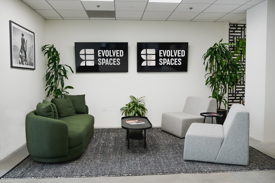 27200 Tourney Rd, Valencia, CA for lease - Interior Photo - Image 2 of 23