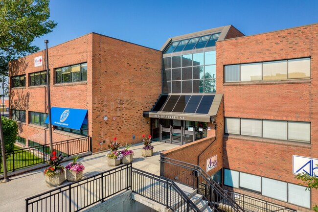 Plus de détails pour 221 18th St SE, Calgary, AB - Bureau à louer