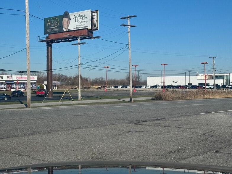 3970 E Lincoln Hwy, Merrillville, IN for sale - Building Photo - Image 2 of 10