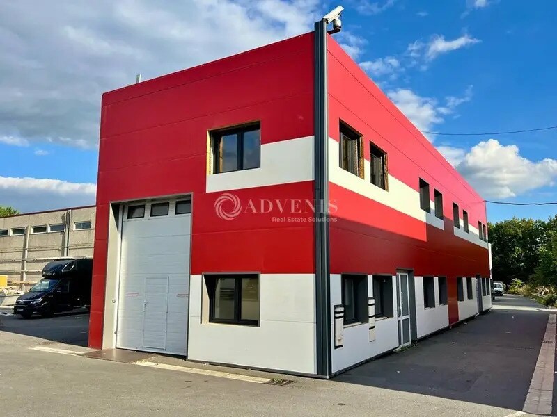 Flex in Argenteuil for lease Building Photo- Image 1 of 10