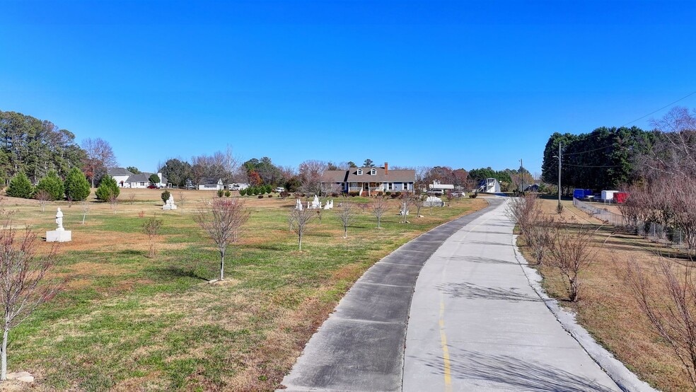 3615 Miller Bottom Rd, Loganville, GA à vendre - Photo du bâtiment - Image 2 de 11