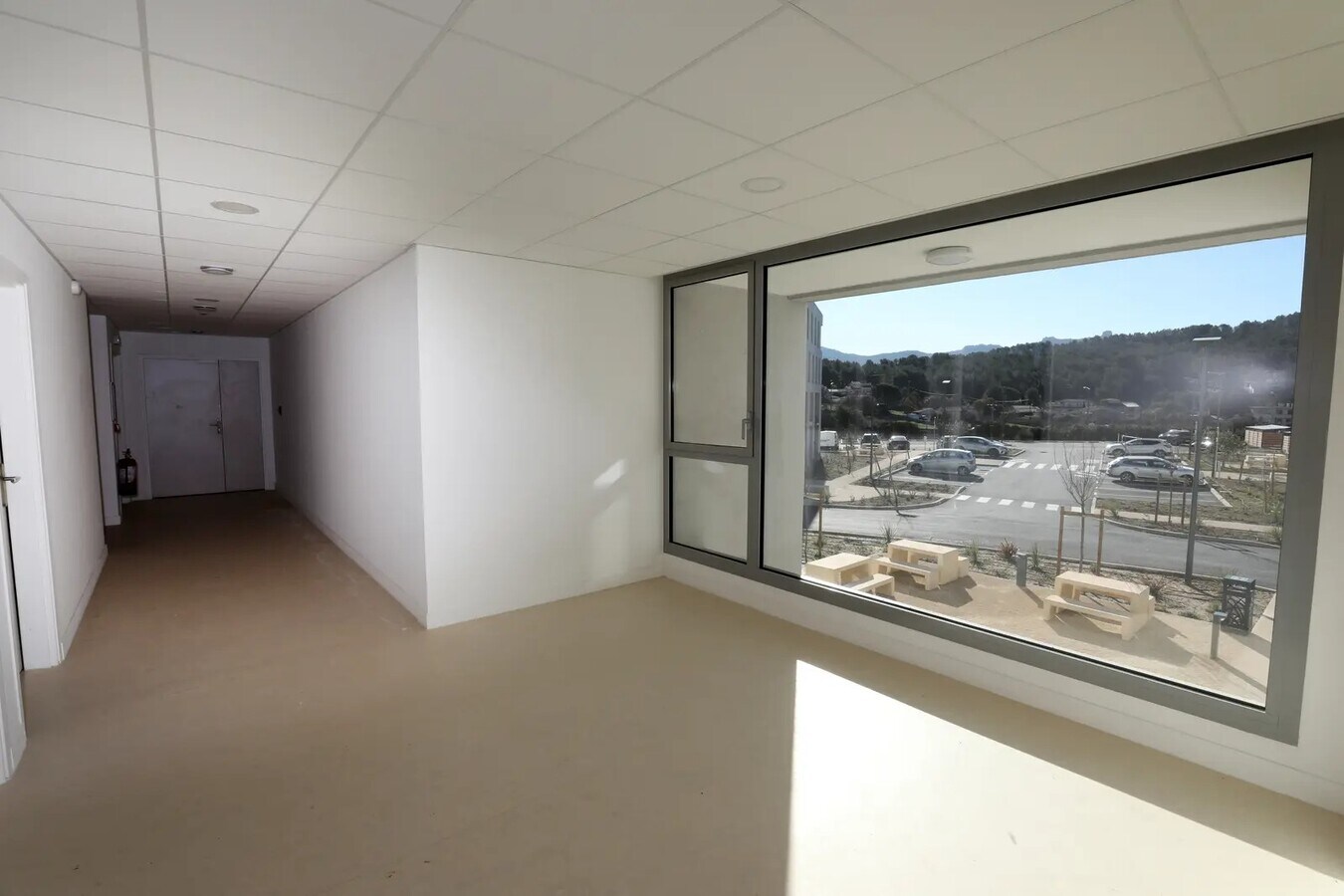 1480 Avenue D'Armenie, Gardanne, BDR 13120 -  -  - Photo intérieure - Image 2 of 2