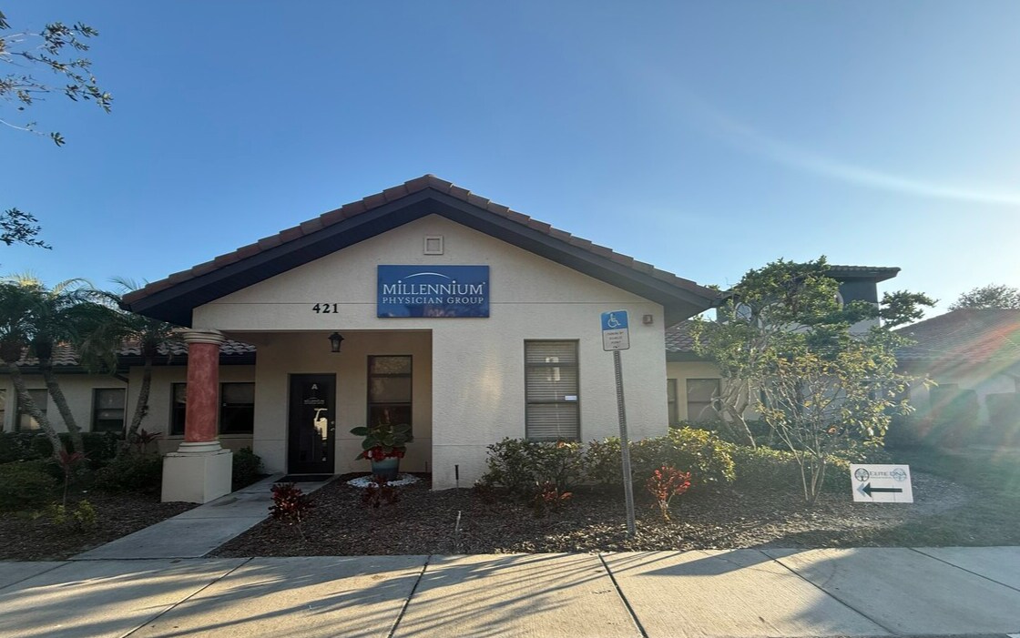 421 Commercial Ct, Venice, FL for lease Building Photo- Image 1 of 16
