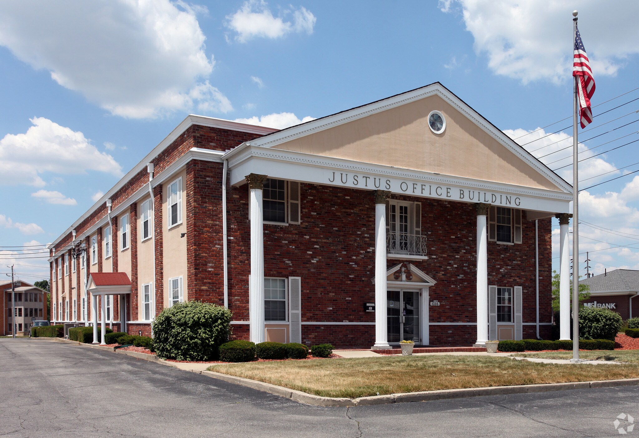 1398 N Shadeland Ave, Indianapolis, IN for lease Primary Photo- Image 1 of 8