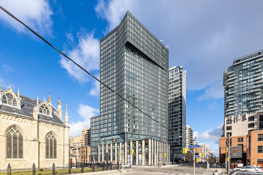 60 Shuter St, Toronto, ON à vendre - Photo principale - Image 1 de 1