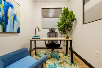 136 4th St N, Saint Petersburg, FL for lease Interior Photo- Image 1 of 1