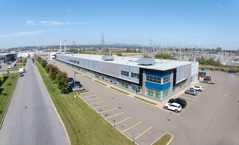 155 Rue Fortin, Québec, QC à louer - Photo du bâtiment - Image 3 de 6