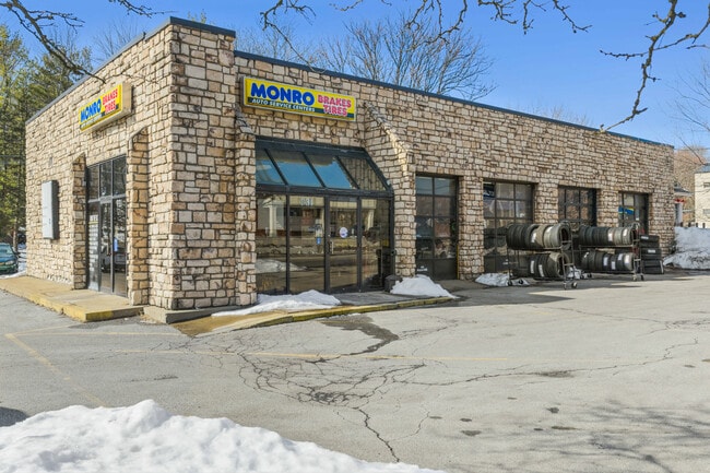 Plus de détails pour 331 Cochran Rd, Mt Lebanon, PA - Commerce de détail à vendre