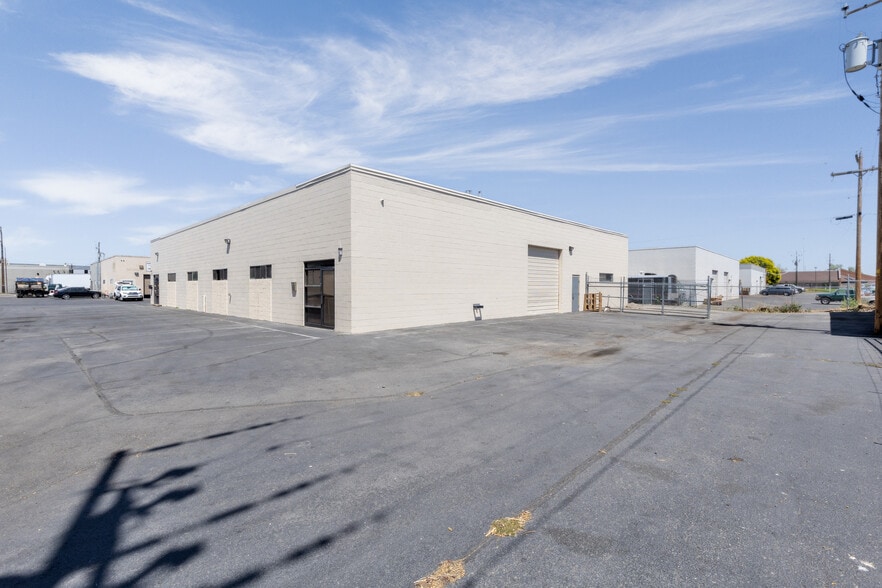 2140 W 2300 S, West Valley City, UT for lease - Building Photo - Image 3 of 9