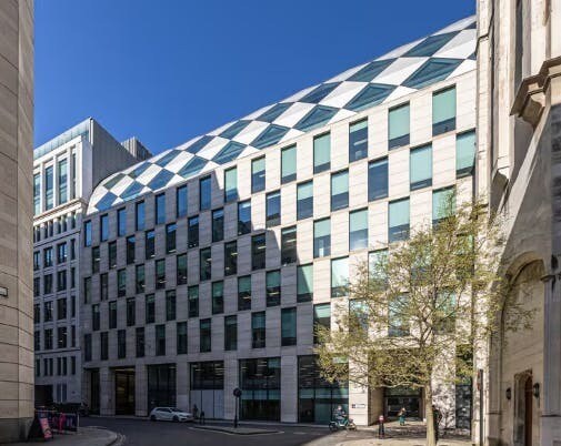 100 Wood St, Londres à louer Photo du bâtiment- Image 1 de 4