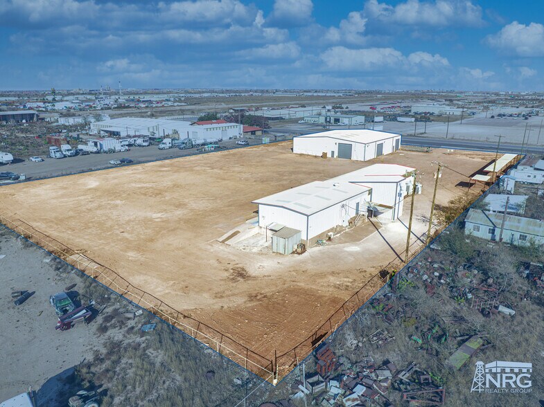 2690 S County Rd W, Odessa, TX à louer - Photo du bâtiment - Image 3 de 11