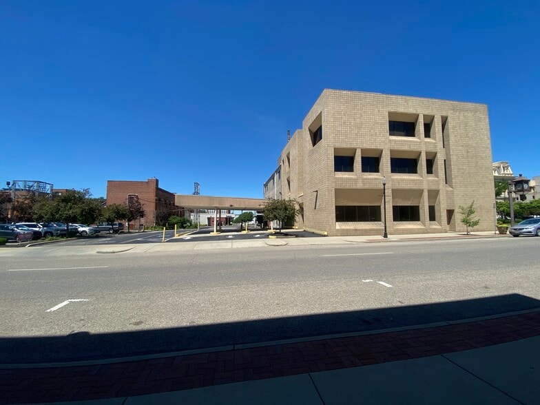 434 Main St, Zanesville, OH for lease - Building Photo - Image 3 of 21