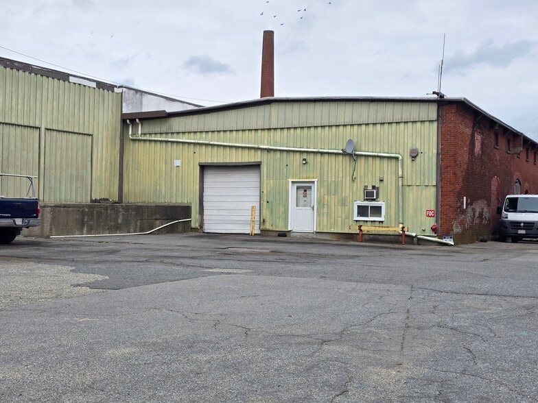 160-168 Stevens St, Fall River, MA for lease - Building Photo - Image 3 of 11