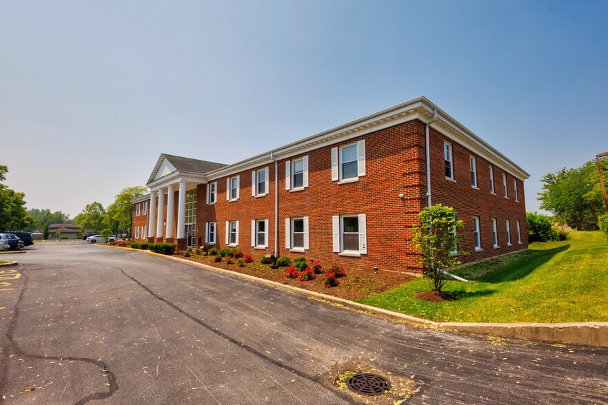 6912 Main St, Downers Grove, IL for lease - Building Photo - Image 3 of 11