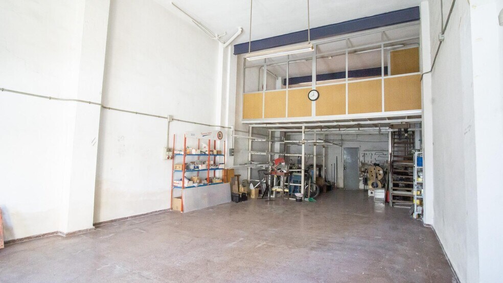 Retail in Elda, Alicante for sale - Interior Photo - Image 2 of 5
