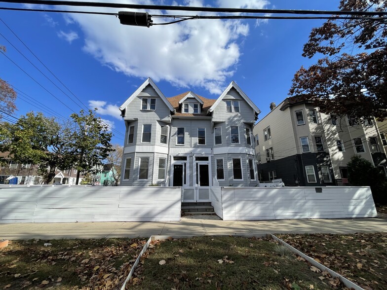 367 Howard Ave, New Haven, CT for sale - Building Photo - Image 1 of 27