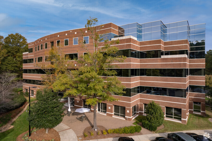 6330 Quadrangle Dr, Chapel Hill, NC for lease - Building Photo - Image 2 of 7